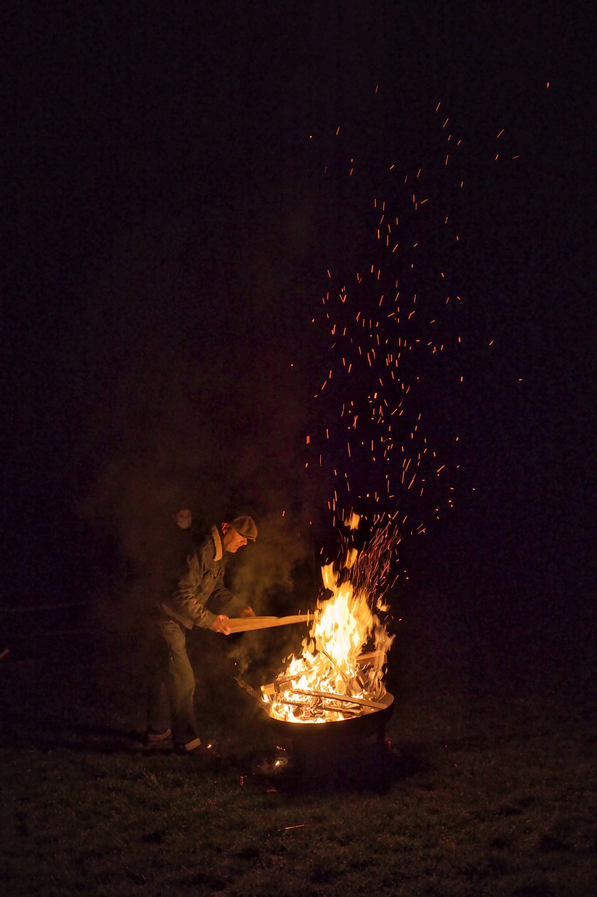 bonfire-6210874_1280