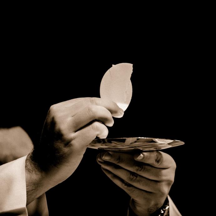 eucharist-1591663_1280