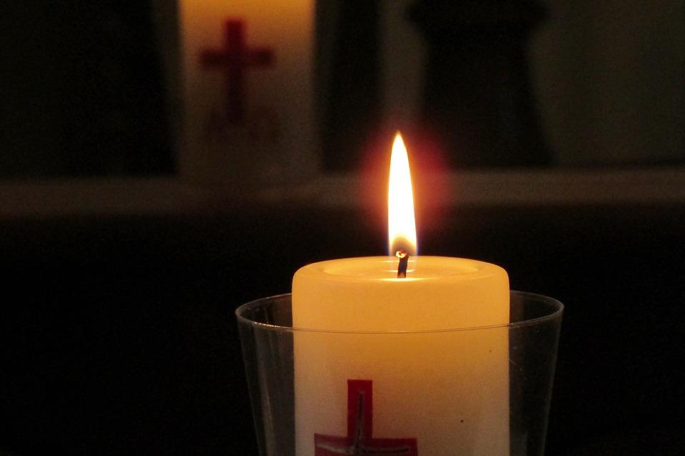 240413-easter-candle