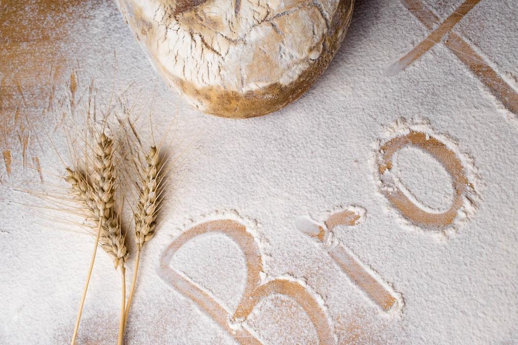 Brot im Mehlstaub