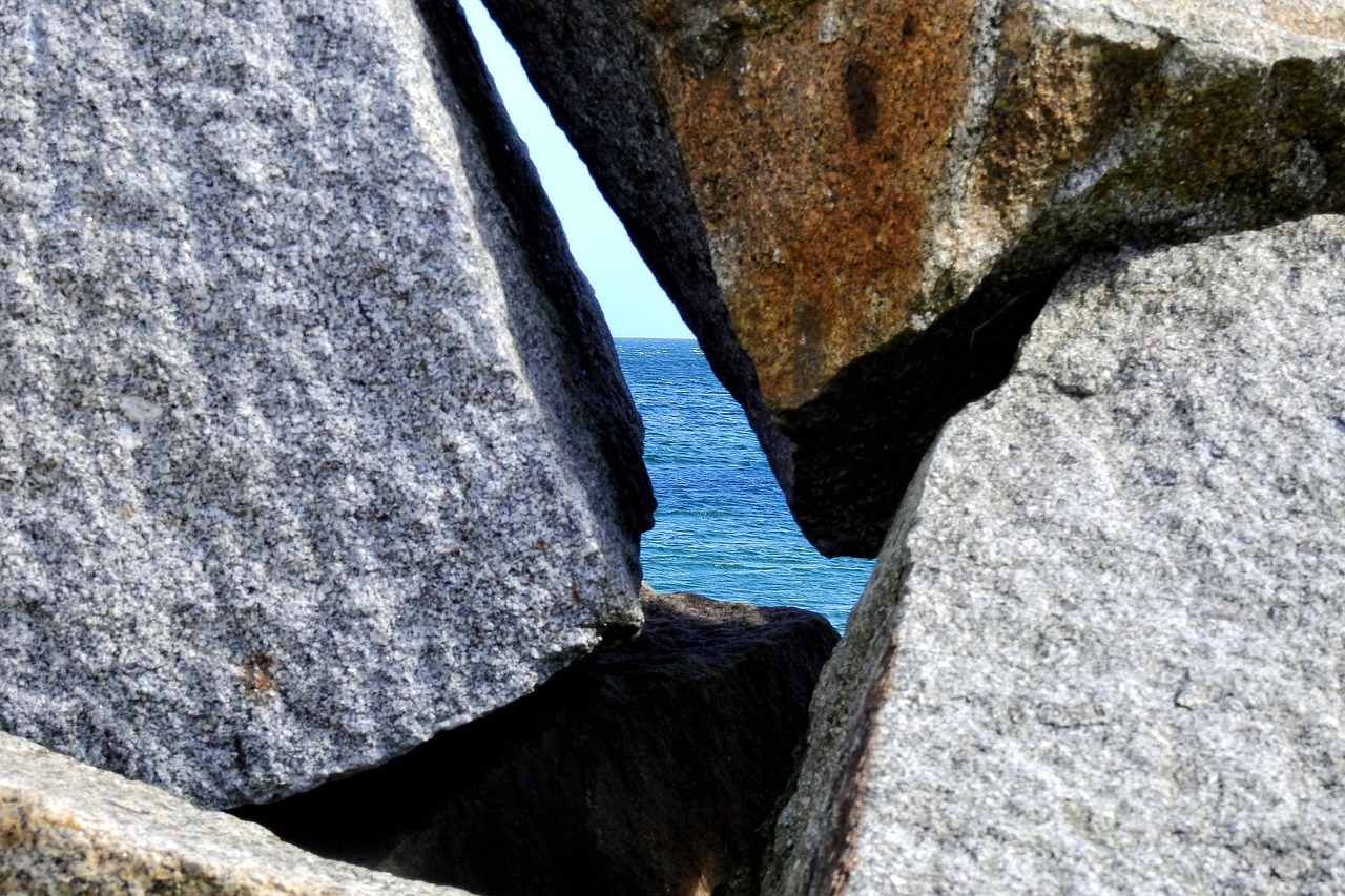 250728-peephole