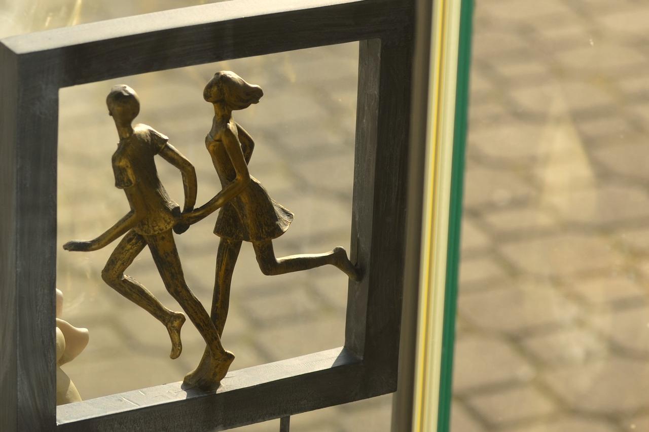 250910-running-couple