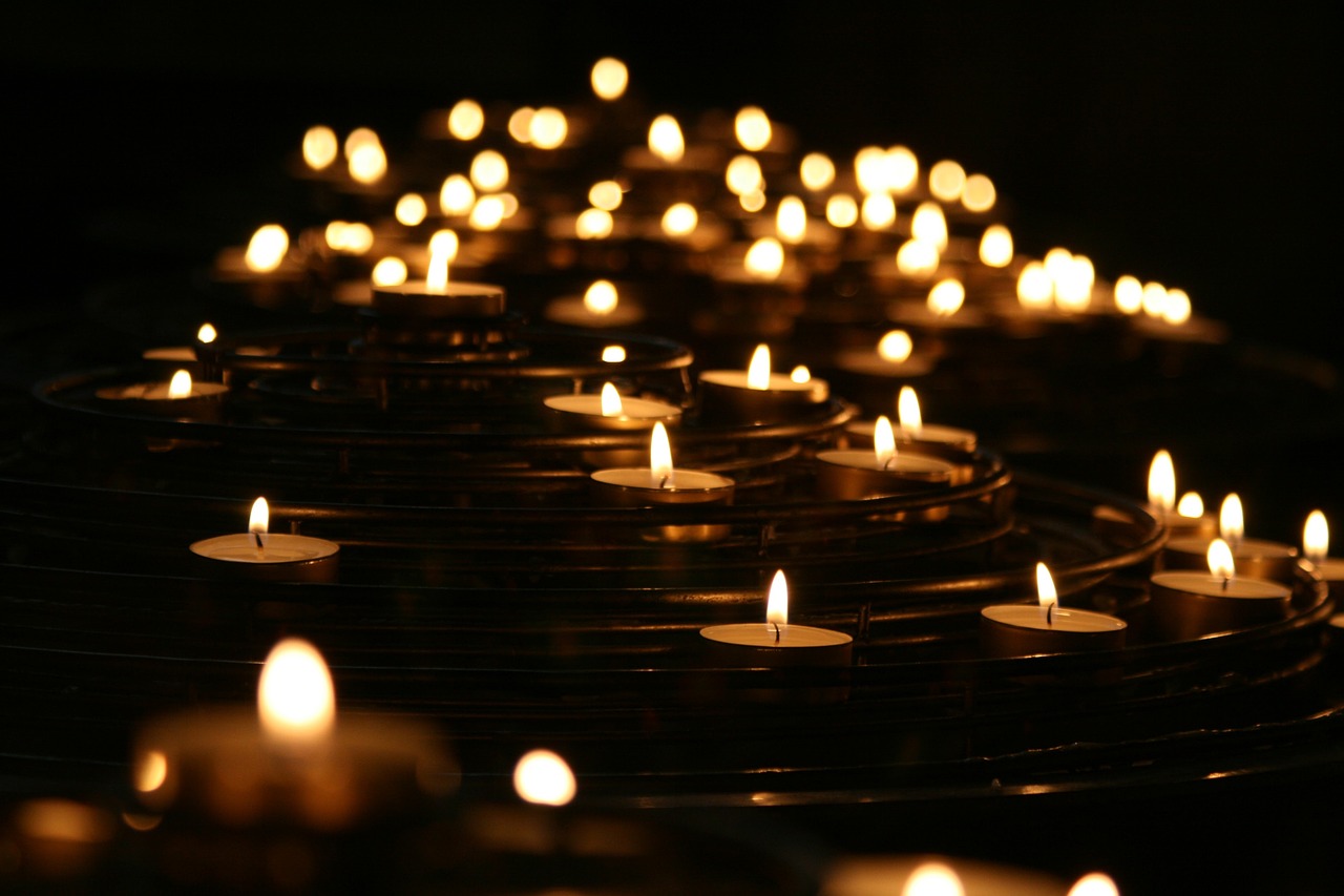 candlelights-1868525_1280