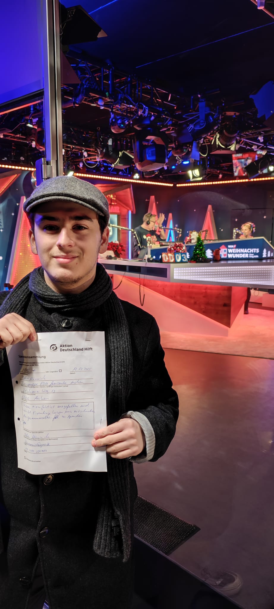 Foto Felix Münnich vor Glashaus (002)